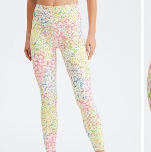 EUC Women's Fabletics Define 7/8 High Waisted Leggings in Patchwork Daisy, XS